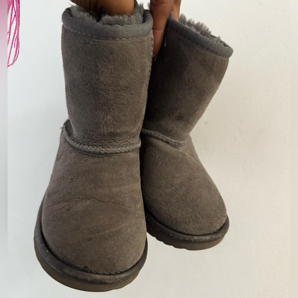 Cozy Gray Metallic Uggs Toddler size 10